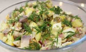Салат с селедкой — 8 классических рецептов